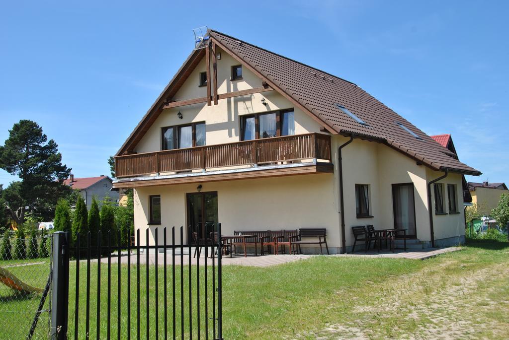 Krzywy Domek W Ostrowie Morza Brzeg Ostrowo  Exterior foto